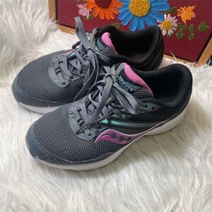 Saucony Women's Cohesion 15 Running Shoes Gray/Pink Size 9 W